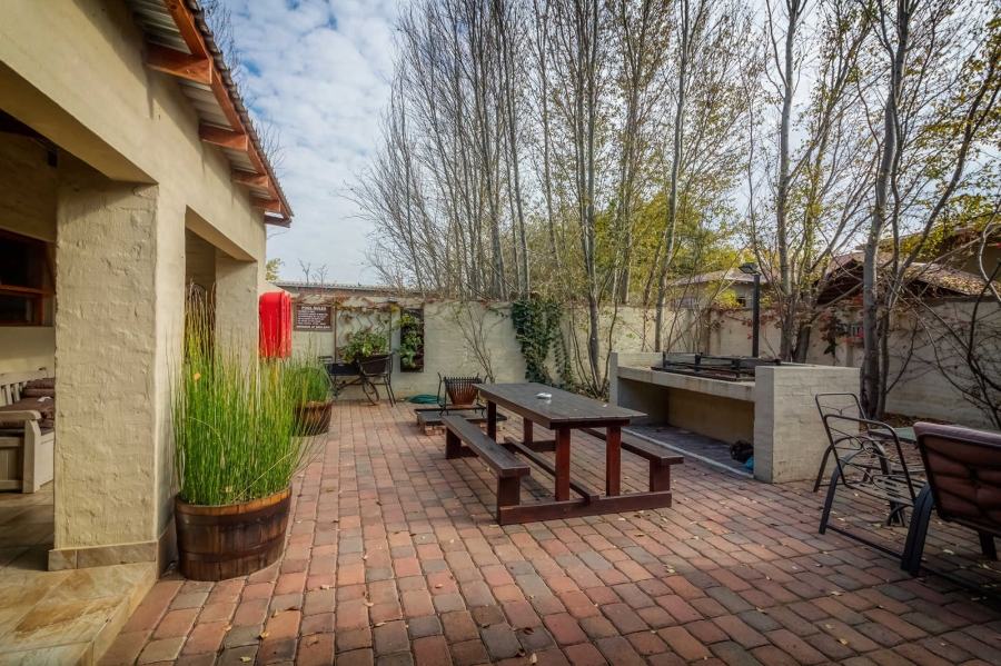 7 Bedroom Property for Sale in Morewag Free State